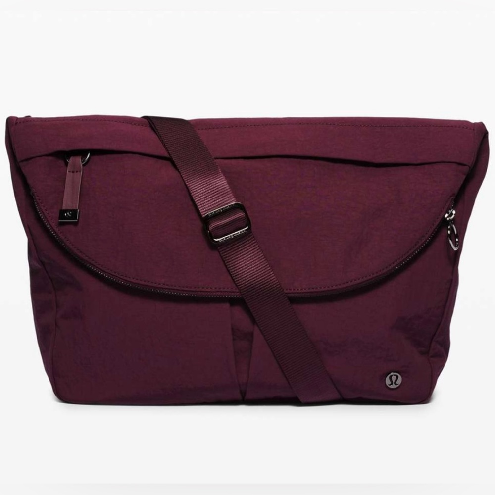 Lululemon All Night Festival Bag Large in color Cassis Vol 10L - Picture 3 of 15